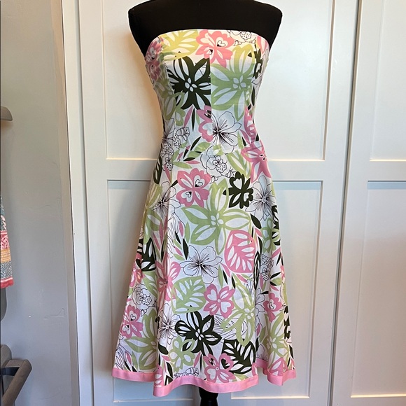 Speechless Dresses & Skirts - Speechless Green and Pink Floral Strapless Dress